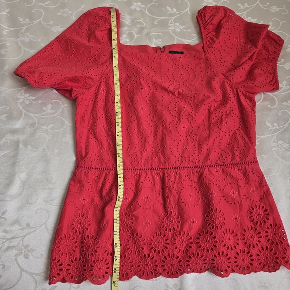 Anne Taylor Red Eyelet Puff Sleeve Top - Picture 11 of 13